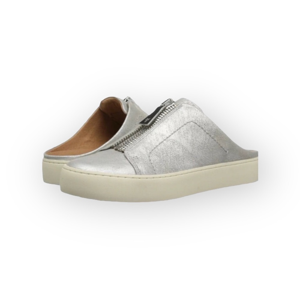 Frye ༄ Lena Logo Zipper Mule Leather Backless Sneakers ༄ Metallic Silver ༄ 9M